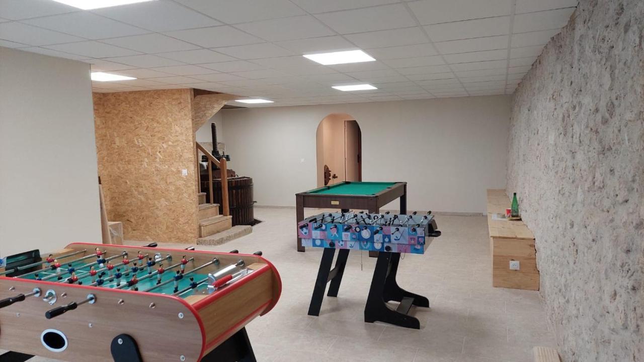 Maison De Campagne, Bord De Lac, Piscine, Billard 11 Per Plieux Exterior foto
